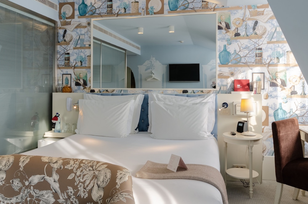 Superior Double or Twin Room, River View