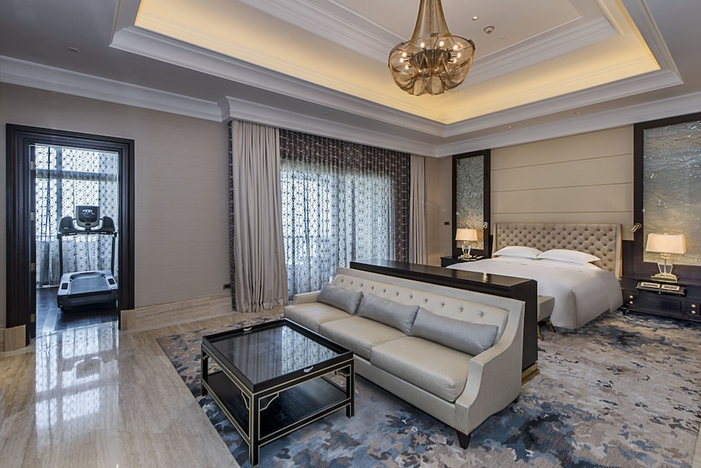 Presidential Suite
