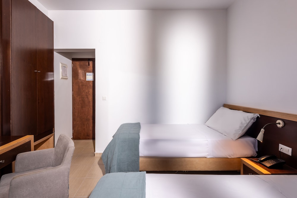 Standard Room photo 3