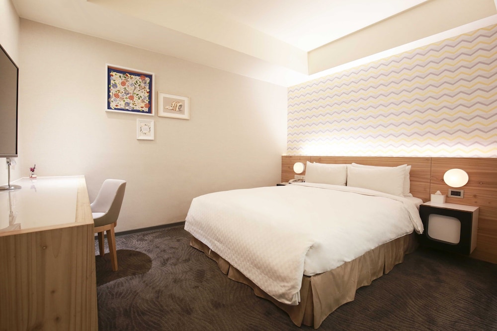 Economy Room, No Windows - Photo 2