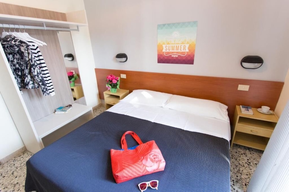 Economy Triple Room