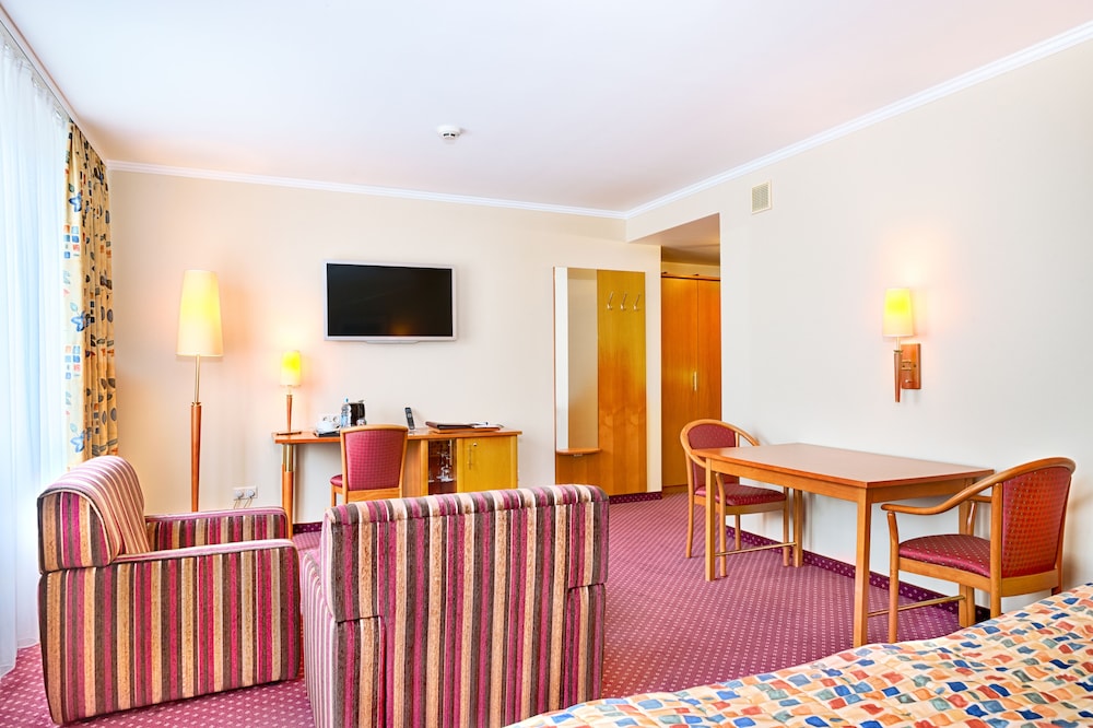 Suite, 1 Double Bed photo 2