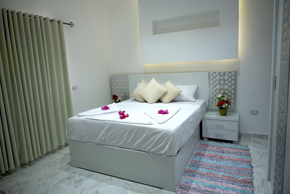 Luxury Villa photo 1