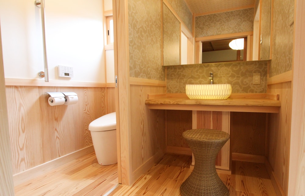 Superior Room, Non Smoking, Bathtub photo 3