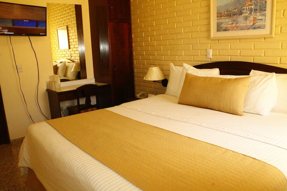 Comfort Room, 1 King Bed photo 2