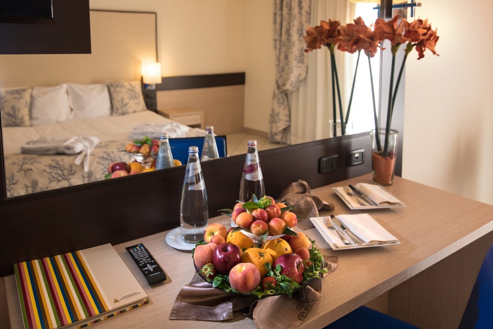 Double or Twin Room - Photo 2