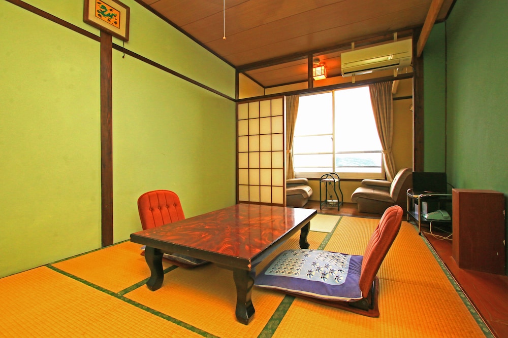 Japanese Style Room For 3 Guests