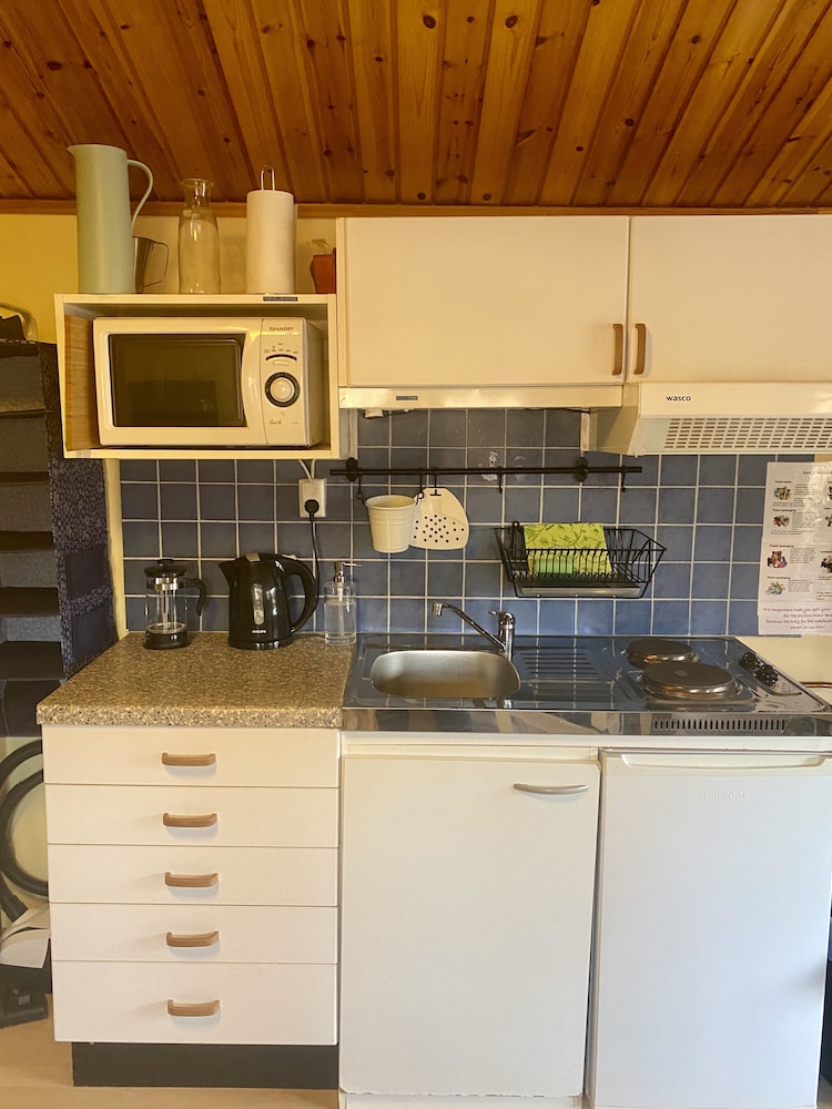 Signature Cottage, Shared Bathroom (final cleaning, bed sheets and towels are not included) photo 3