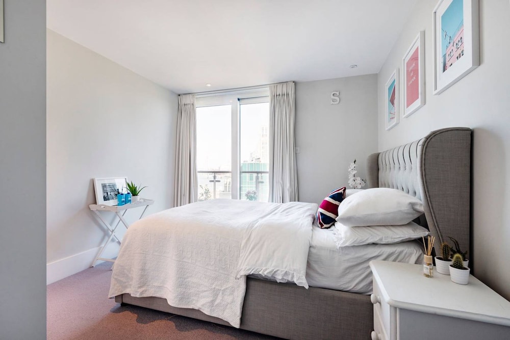 The English Rose Luxury 3 bed With Private Terrace - by Out of Office Lifestyle, Photo 30