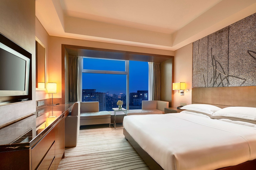 Room - Photo 4