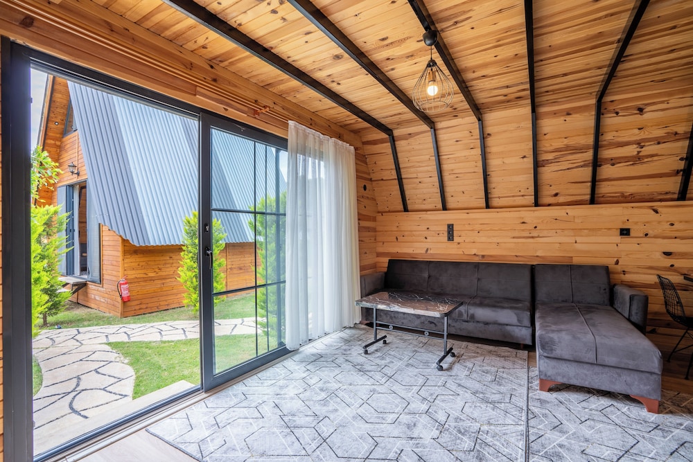 Deluxe Bungalow - Photo 17