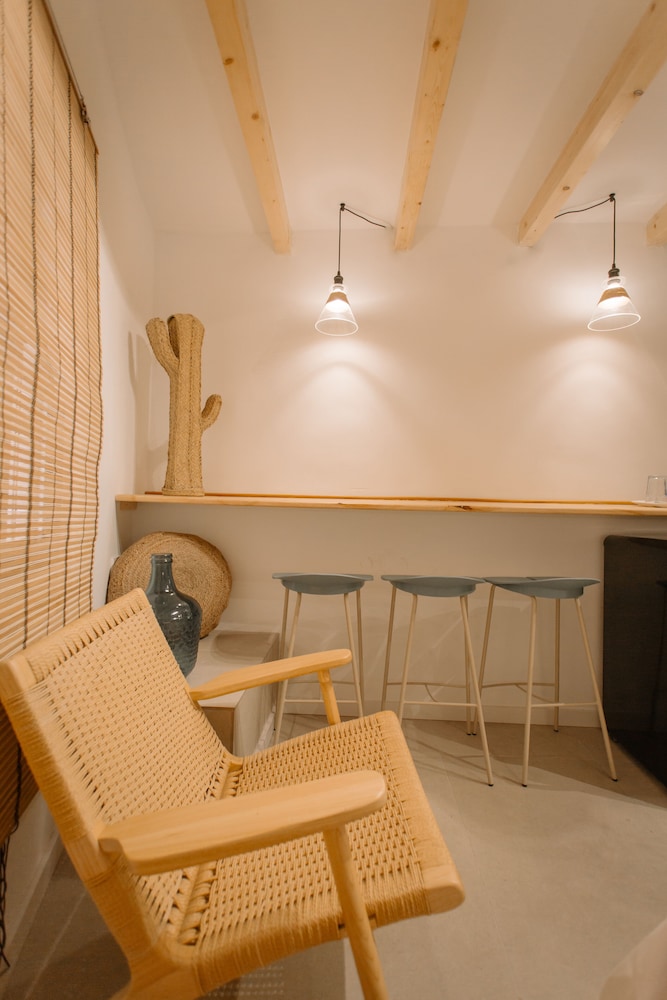 Studio, Ensuite - Photo 19