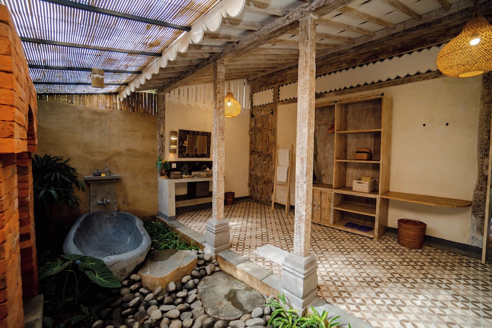 Three Bedroom Jungle Pool villa