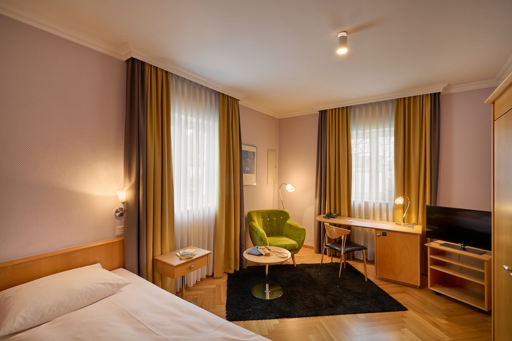 Economy Room photo 1