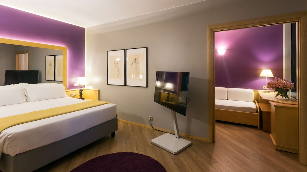 Executive Suite, Multiple Beds, Non Smoking - Photo 3