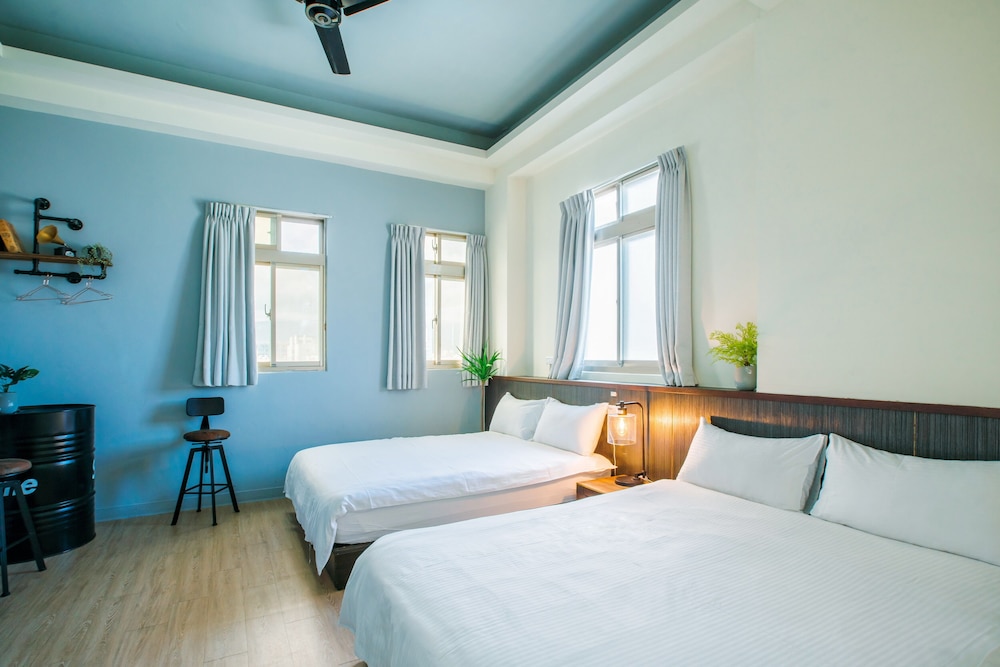 Deluxe Quadruple Room - Photo 8