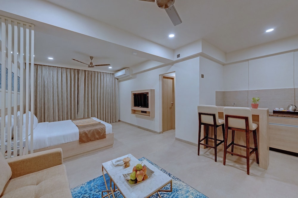 Winter Green Studio Suite, 1 Queen Bed