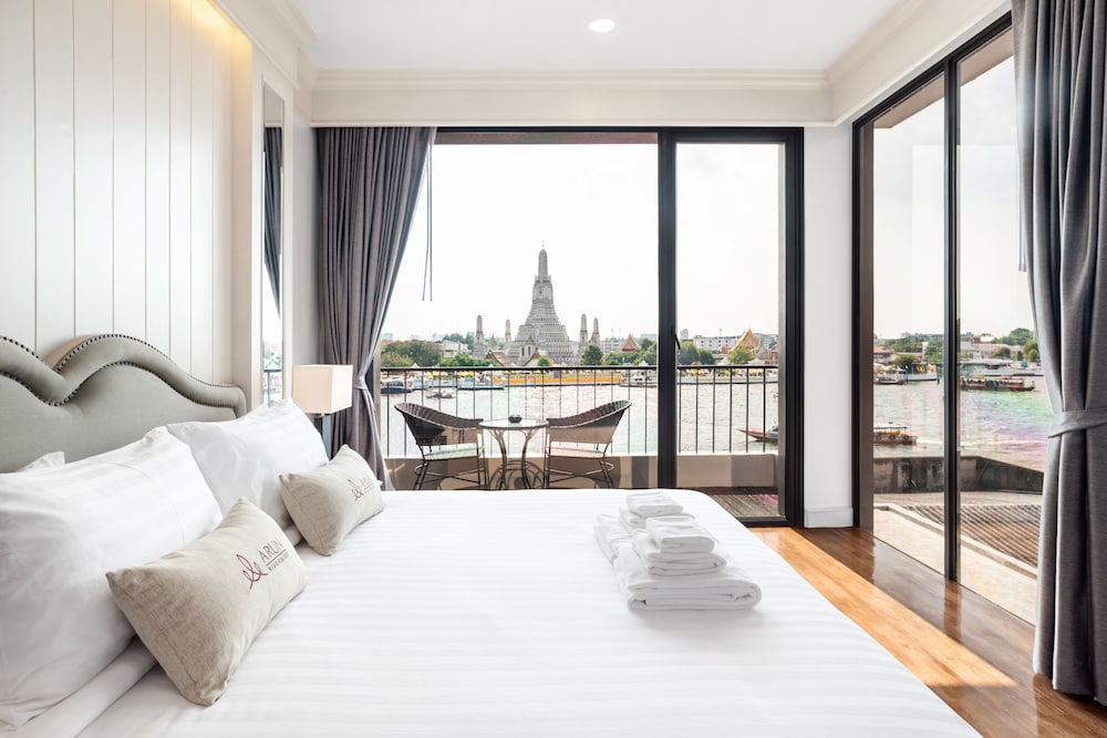 Executive Studio Suite, River View photo 2