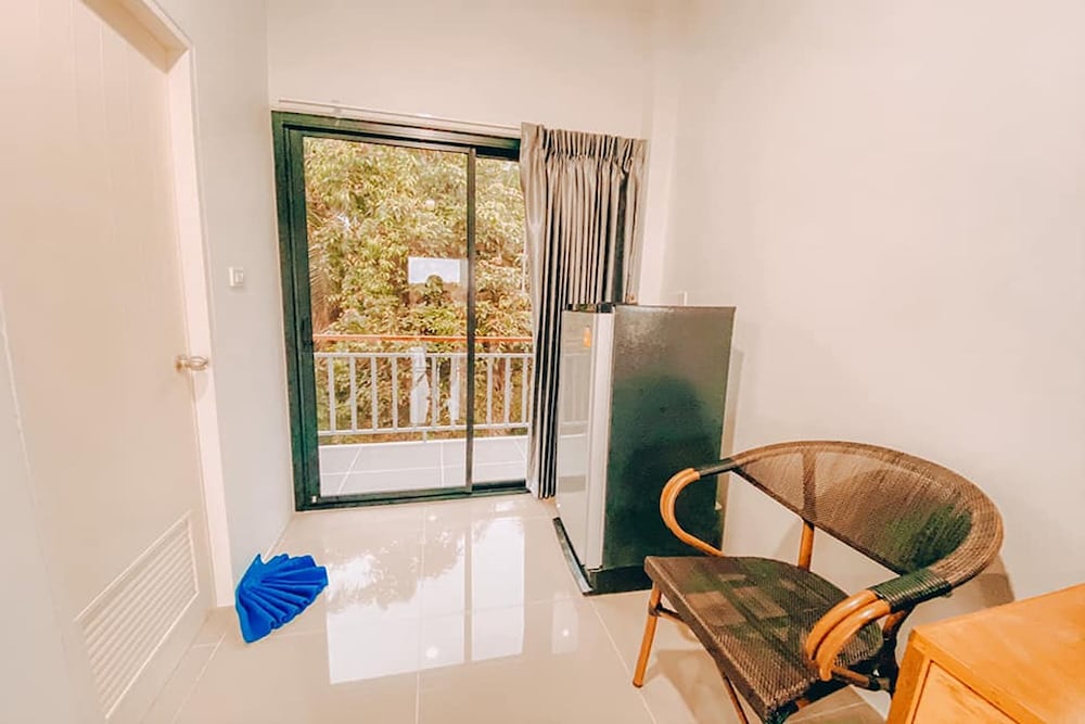 Standard Triple Room - Photo 4