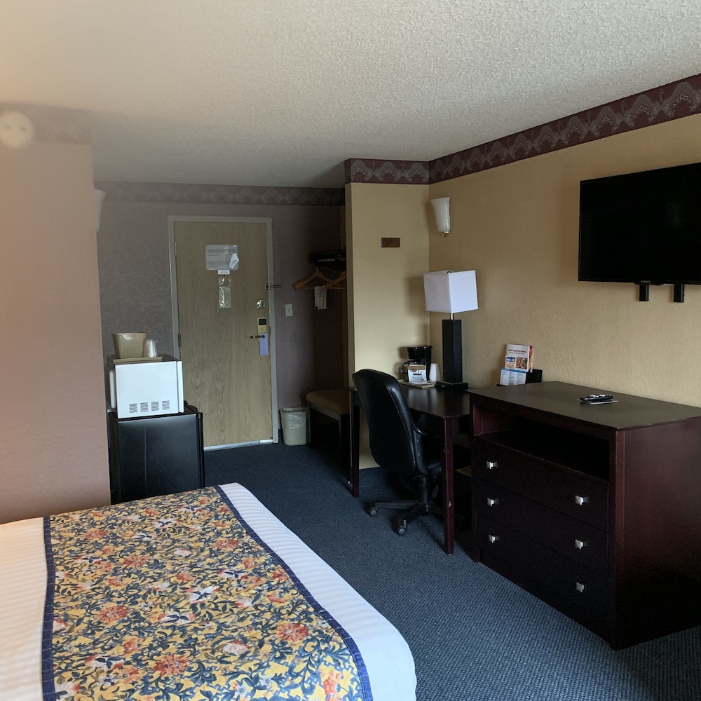 Standard Room, 1 Queen Bed, Non Smoking