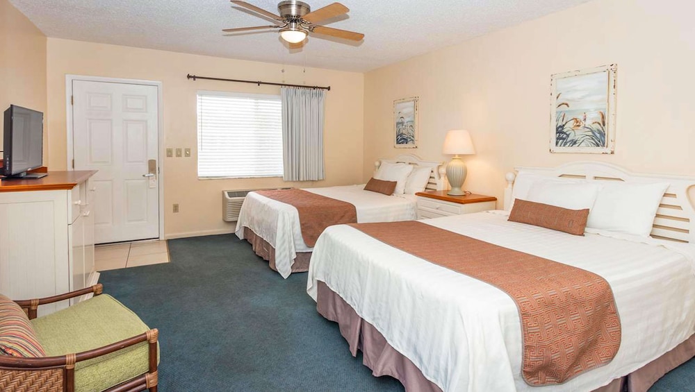 Room, 2 Queen Beds, Non Smoking, Kitchenette photo 2