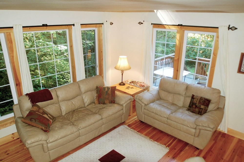 House, 3 Bedrooms, Balcony photo 3
