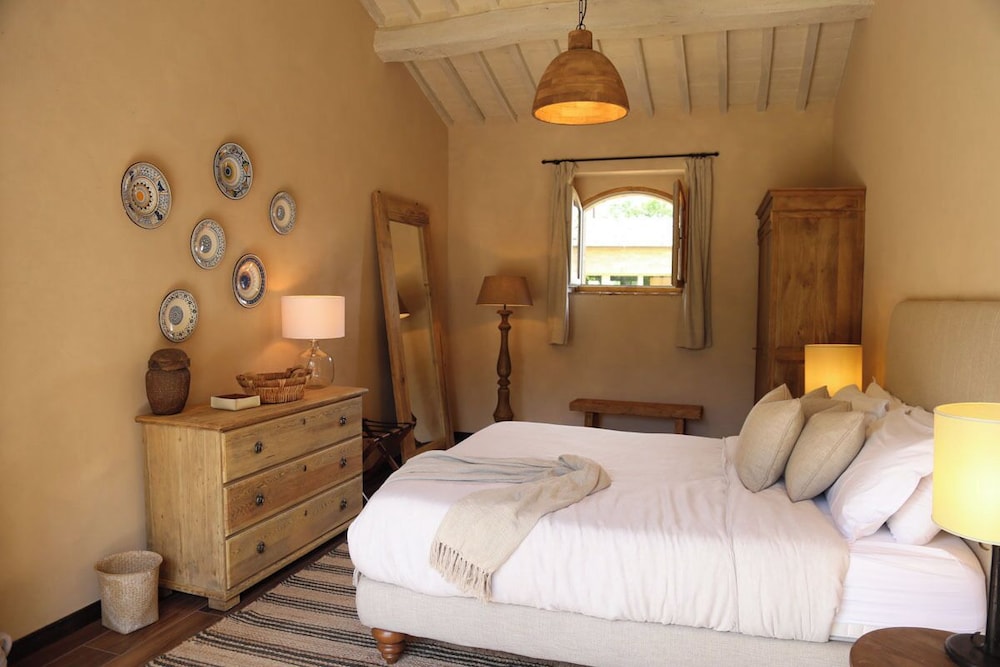 Villa photo 2