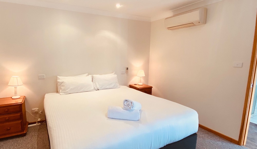 Basic Villa photo 1
