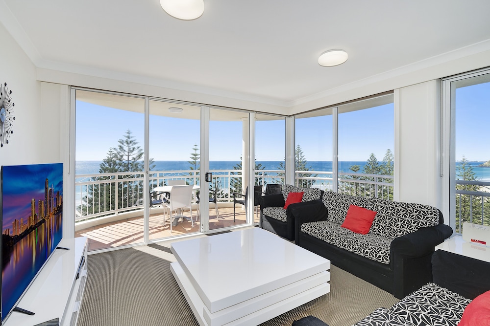 2 Bed Superior Ocean View (No Air-Con) photo 2
