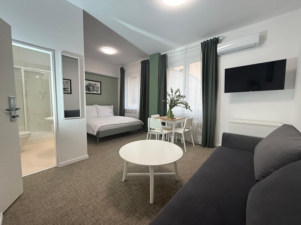 Basic Apartment