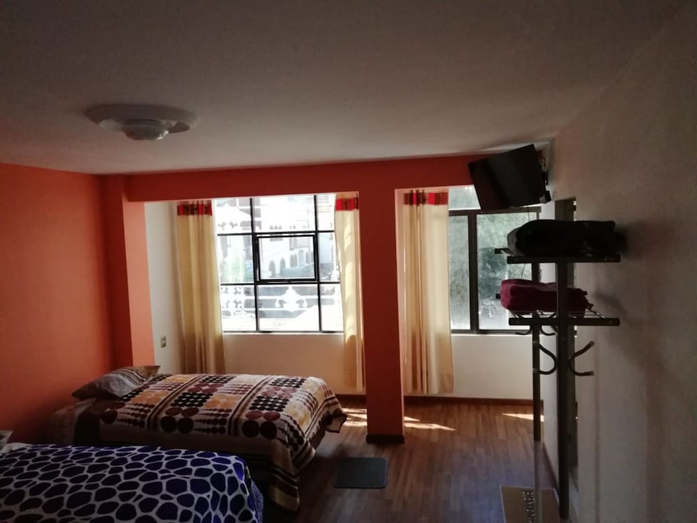 Family Room, 1 Bedroom, Non Smoking, City View photo 2