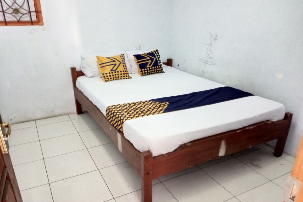 Economy Double Room photo 1