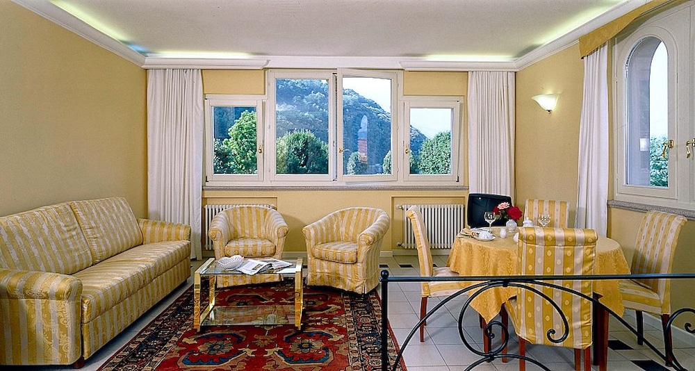 Family Suite photo 2