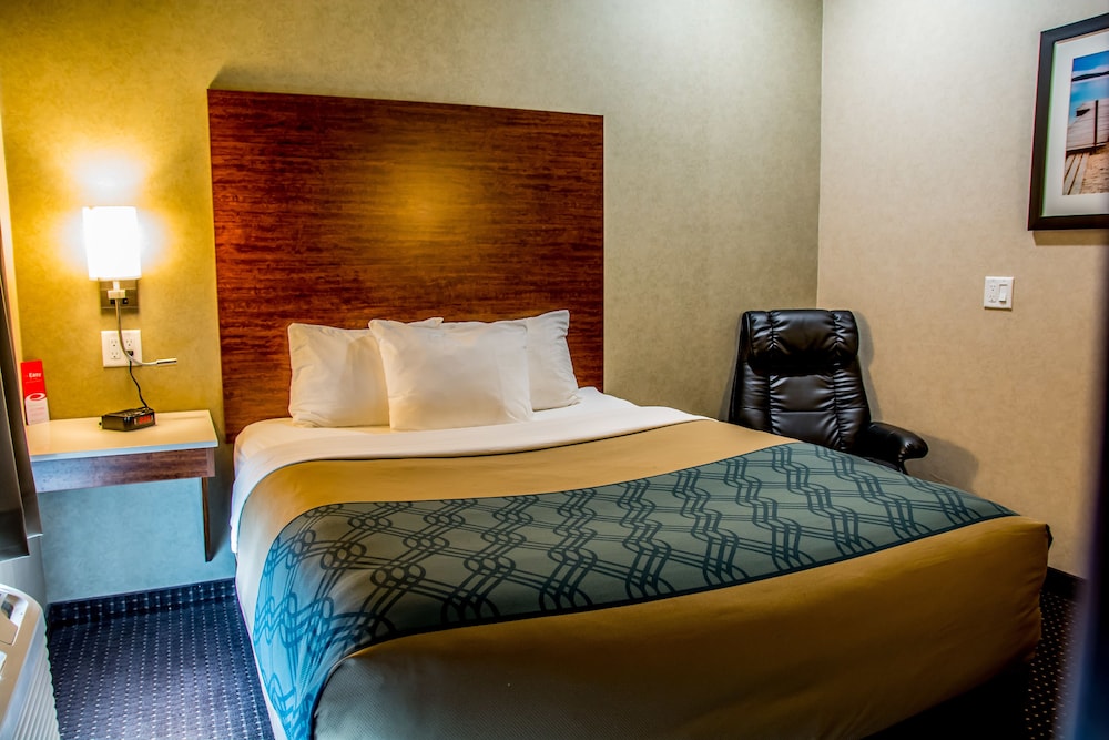 Standard Room, 1 Queen Bed, Non Smoking photo 1