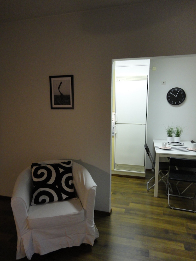 Standard Room, 2 Twin Beds - Photo 5