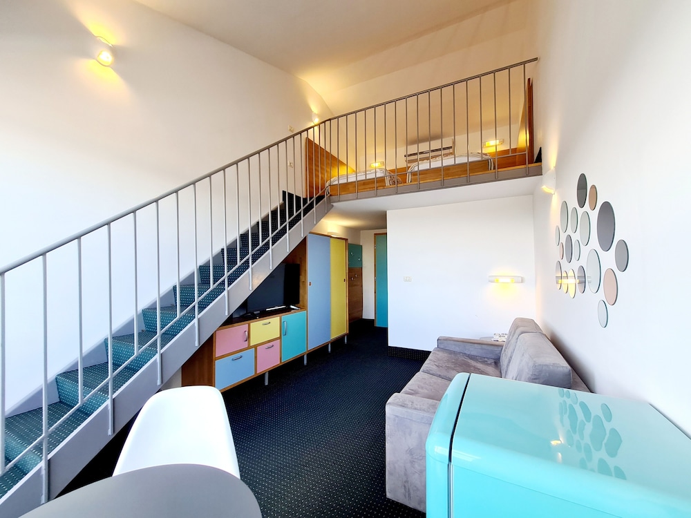 Studio Suite, Balcony, Sea View photo 2