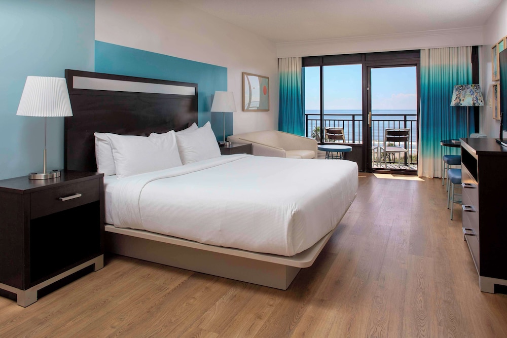 Suite, 1 King Bed - Photo 5