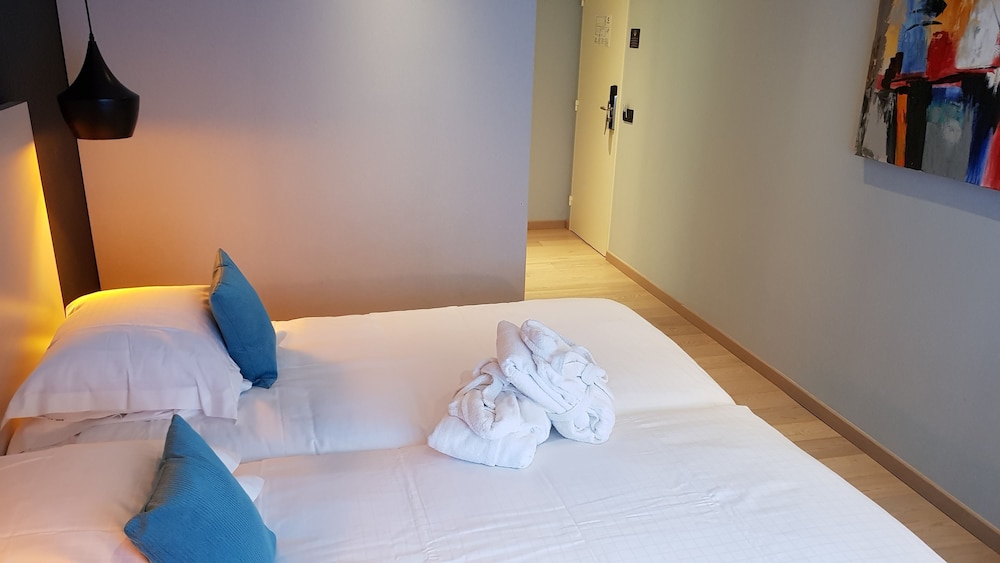 Classic Double Room, No Sea View - Photo 3