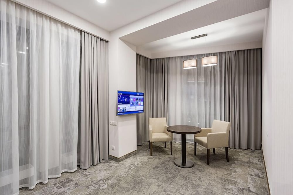 Luxury Suite photo 3