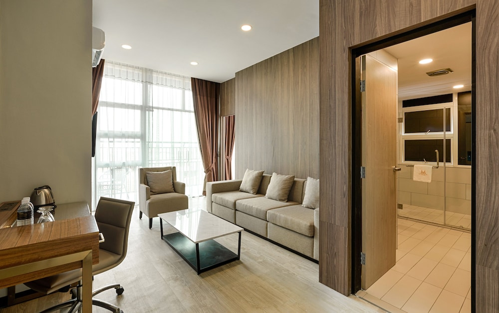 Presidential Suite, 1 Queen Bed, Non Smoking photo 3