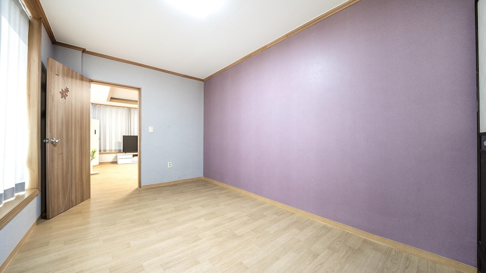 Basic Room, 3 Bedrooms (Pomalhauteu) photo 2