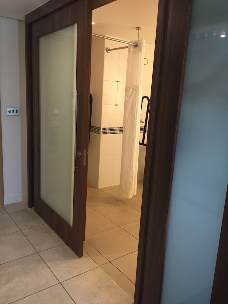 Double Accessible Standard Guest Room - Photo 5