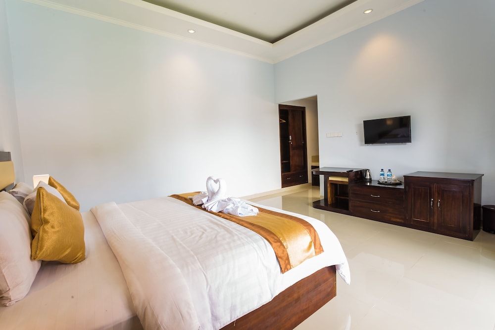 Deluxe Suite, 1 King Bed, Mountain View - Photo 13