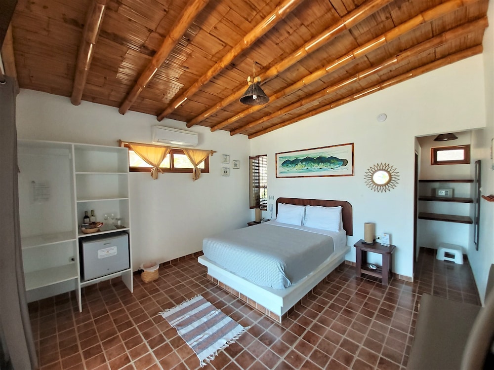 Double Room, 1 Queen Bed, Partial Sea View photo 1