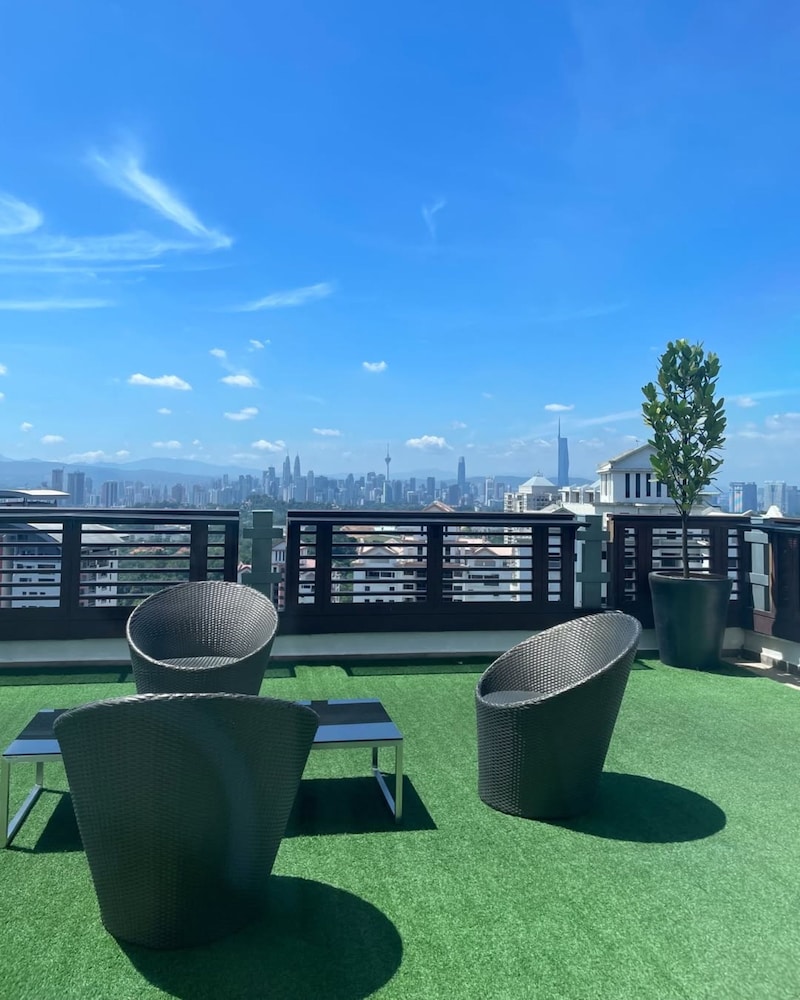 Suite (Sky Suite)
