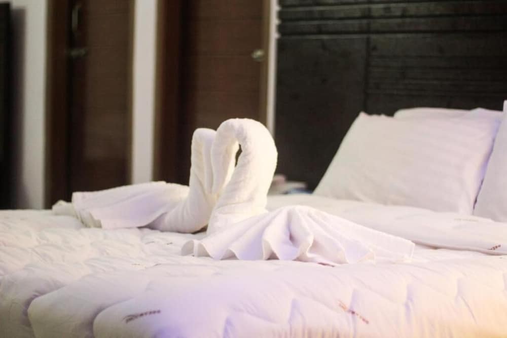 Deluxe Double Room, 1 Queen Bed photo 2