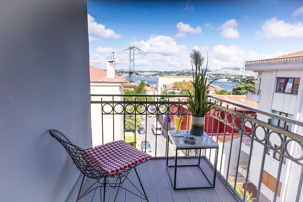 Deluxe Room (With Bosphorus View) photo 1