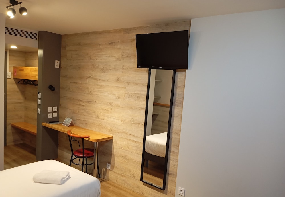 Double Room - Photo 6