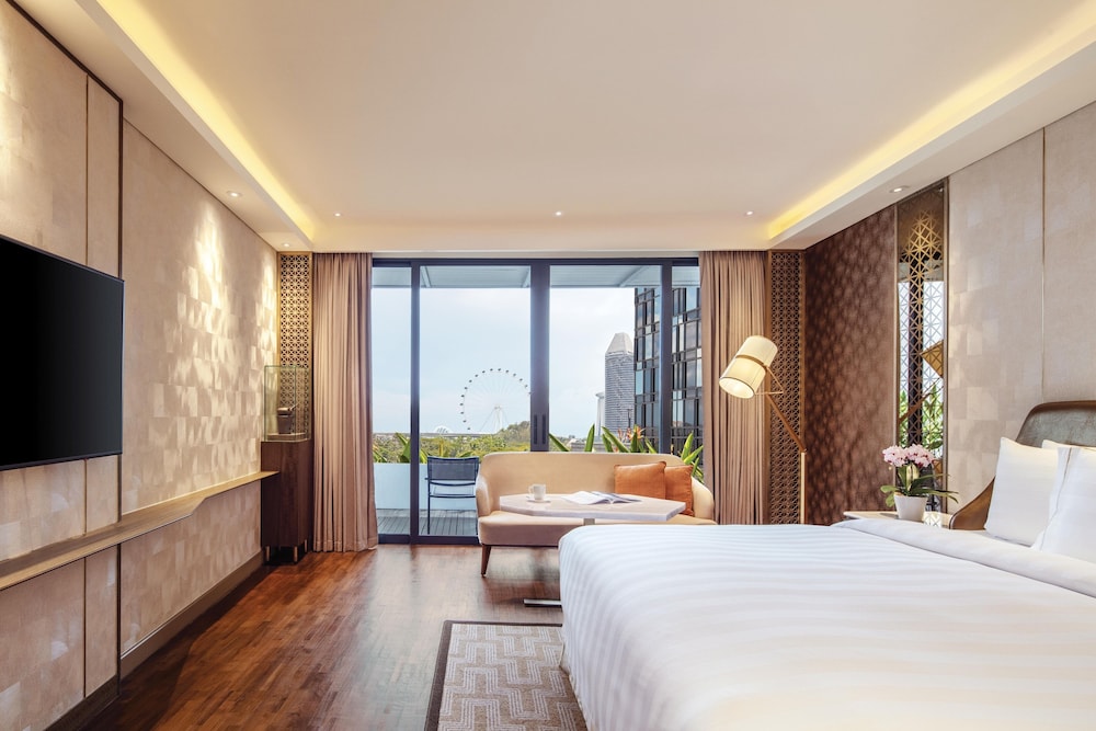 PARKROYAL Club Premier Room with SGD40 Dining Credits and Check-Out at 2PM