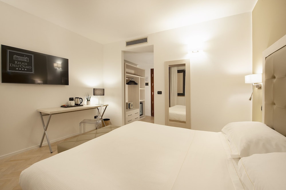 Superior Double or Twin Room - Photo 2